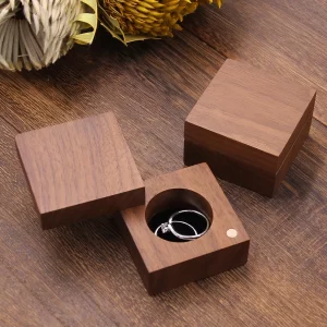 戒指盒10 (12) Handcrafted Solid Walnut Swivel Wooden Ring Box with Magnetic Closure for Proposal