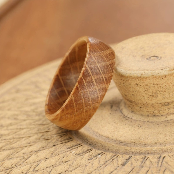 戒指9-1 Handcrafted Solid Wood Ring - Olive Wood & Whiskey Barrel Unisex Band