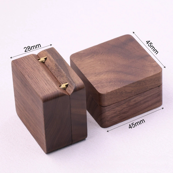 收纳盒1-2 Handcrafted Square Solid Walnut Wood Guitar Pick Box - Holds Up to 4 Picks