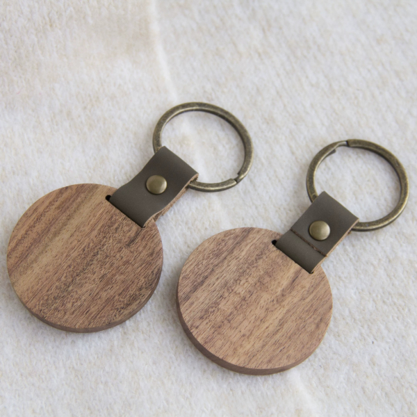 钥匙扣5-2 Handcrafted Round Acacia Wood & Genuine Leather Keychain with Brass Ring